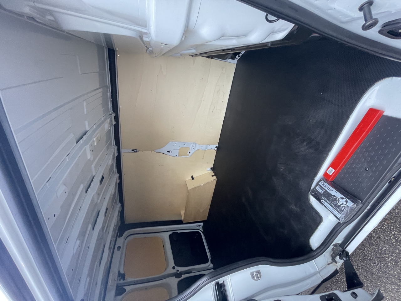Renault Trafic furgon produžena kabina L2H1 2.0 DCI 110