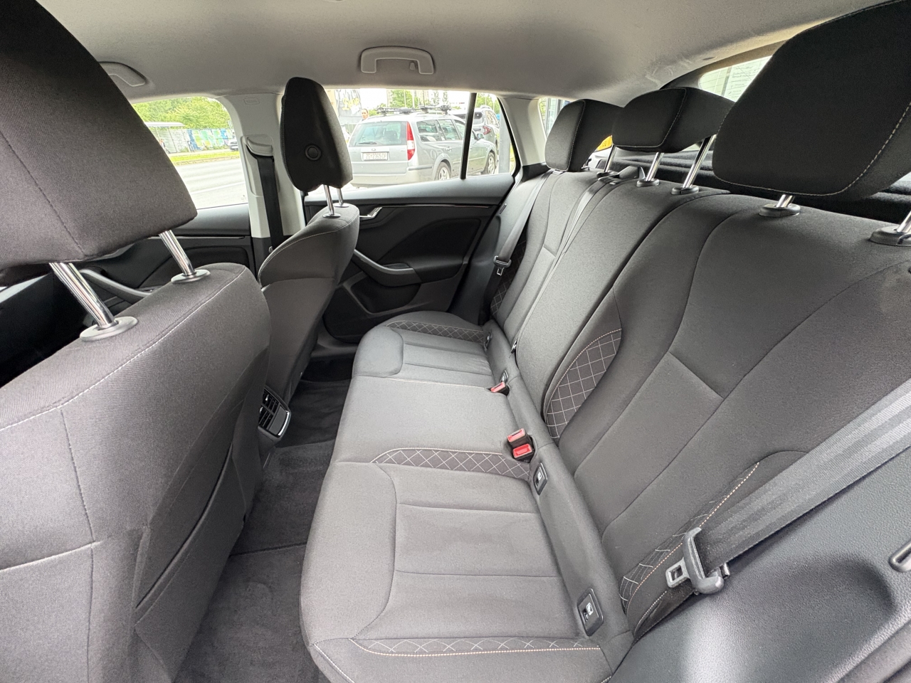 Dacia Duster Journey hybrid 140